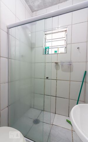 Casa à venda com 120m², 3 quartos e 2 vagas Casa à venda com 120m², 3 quartos e 2 vagasBanheiro
