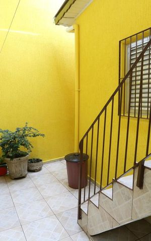 Casa à venda com 139m², 2 quartos e 2 vagasQuintal