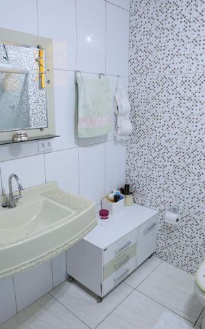 Casa à venda com 139m², 2 quartos e 2 vagasBanheiro