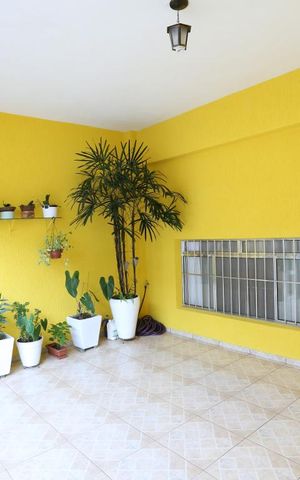 Casa à venda com 139m², 2 quartos e 2 vagasGaragem