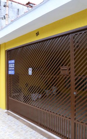 Casa à venda com 139m², 2 quartos e 2 vagasFachada