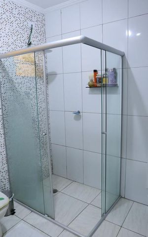 Casa à venda com 139m², 2 quartos e 2 vagasBanheiro
