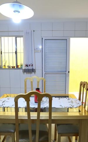 Casa à venda com 139m², 2 quartos e 2 vagasCozinha