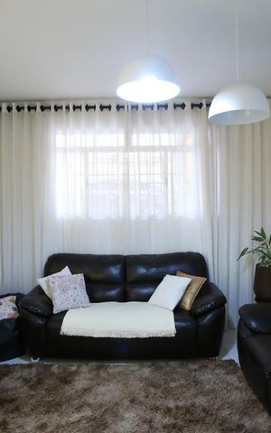 Casa à venda com 139m², 2 quartos e 2 vagasSala