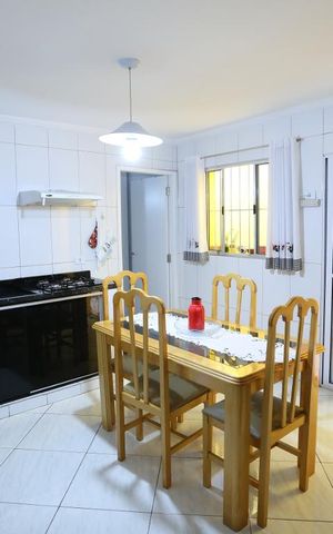 Casa à venda com 139m², 2 quartos e 2 vagasCozinha