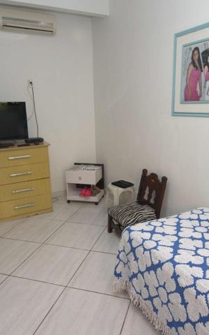 Casa à venda com 453m², 5 quartos e sem vaga Casa à venda com 453m², 5 quartos e sem vagaQuarto 1