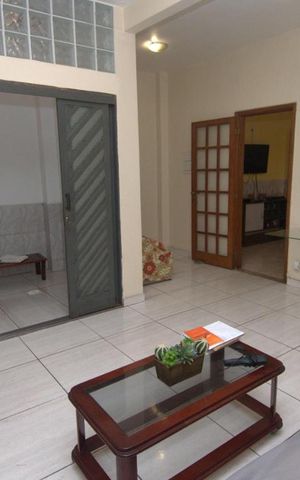 Casa à venda com 453m², 5 quartos e sem vaga Casa à venda com 453m², 5 quartos e sem vagaSala