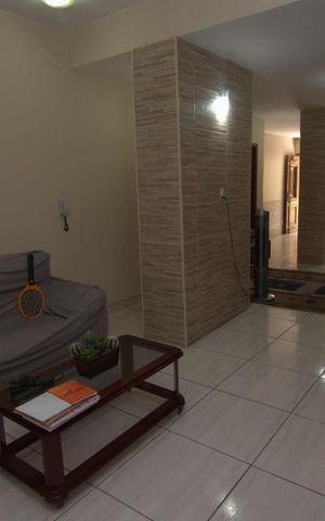 Casa à venda com 453m², 5 quartos e sem vaga Casa à venda com 453m², 5 quartos e sem vagaSala