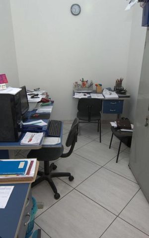 Casa à venda com 453m², 5 quartos e sem vaga Casa à venda com 453m², 5 quartos e sem vagaEscritório