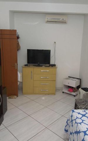 Casa à venda com 453m², 5 quartos e sem vaga Casa à venda com 453m², 5 quartos e sem vagaQuarto 1