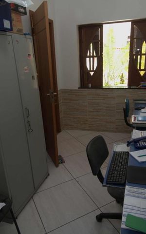Casa à venda com 453m², 5 quartos e sem vaga Casa à venda com 453m², 5 quartos e sem vagaEscritório