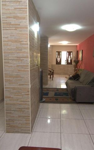 Casa à venda com 453m², 5 quartos e sem vaga Casa à venda com 453m², 5 quartos e sem vagaSala
