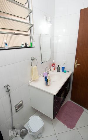 Casa à venda com 453m², 5 quartos e sem vaga Casa à venda com 453m², 5 quartos e sem vagaBanheiro