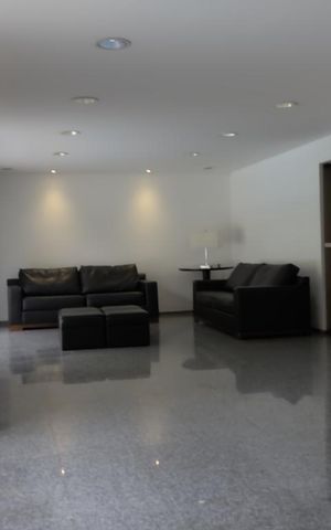 Apartamento à venda com 120m², 4 quartos e 2 vagas Apartamento à venda com 120m², 4 quartos e 2 vagasHall de Entrada