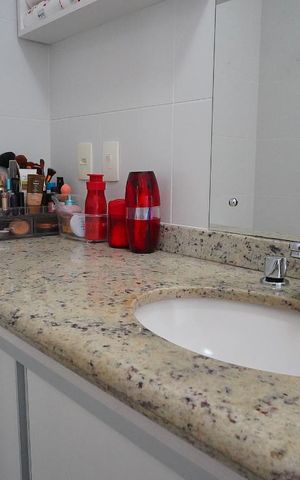 Apartamento à venda com 78m², 2 quartos e 2 vagasBanheiro da Suíte
