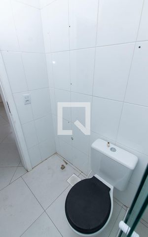 Casa à venda com 200m², 8 quartos e 3 vagas Casa à venda com 200m², 8 quartos e 3 vagasBanheiro