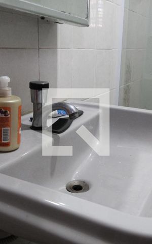 Casa à venda com 300m², 4 quartos e 3 vagasCasa 2 - Banheiro 2