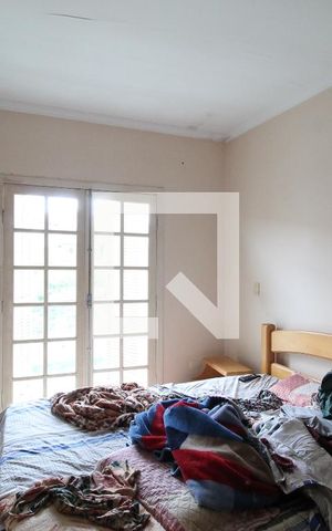 Casa à venda com 300m², 4 quartos e 3 vagasQuarto Suíte