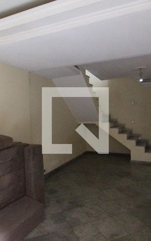 Casa à venda com 300m², 4 quartos e 3 vagasCasa 2 - Sala