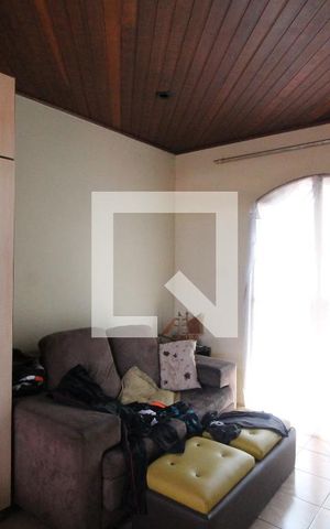 Casa à venda com 300m², 4 quartos e 3 vagasCasa 2 - Suíte
