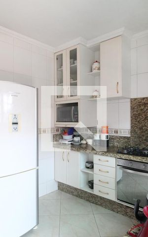 Casa à venda com 300m², 4 quartos e 3 vagasCozinha 