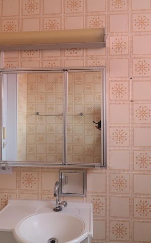 Casa à venda com 126m², 2 quartos e 1 vagaBanheiro