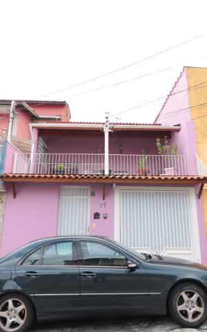 Casa à venda com 126m², 2 quartos e 1 vagaFachada