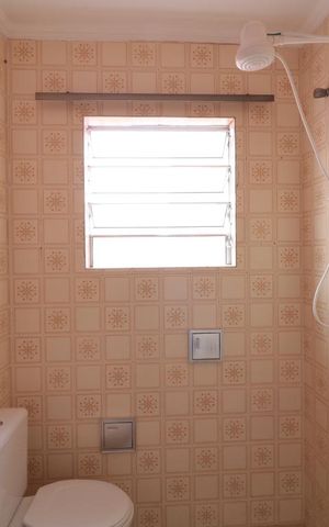 Casa à venda com 126m², 2 quartos e 1 vagaBanheiro