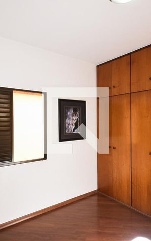 Casa à venda com 171m², 3 quartos e 4 vagas Casa à venda com 171m², 3 quartos e 4 vagasQuarto 2