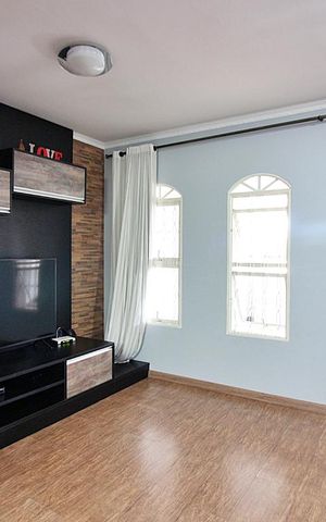 Casa à venda com 280m², 5 quartos e 2 vagasSala