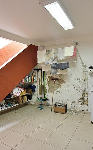 Casa à venda com 280m², 5 quartos e 2 vagasLavanderia