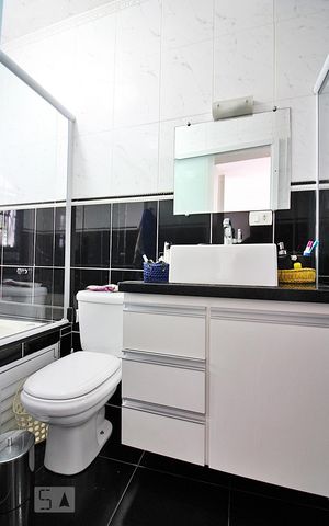 Casa à venda com 280m², 5 quartos e 2 vagasBanheiro do  Quarto 1 - Suíte