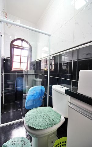 Casa à venda com 280m², 5 quartos e 2 vagasBanheiro do Quarto 3 - Suíte