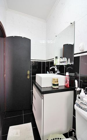 Casa à venda com 280m², 5 quartos e 2 vagasBanheiro do Quarto 2 - Suíte