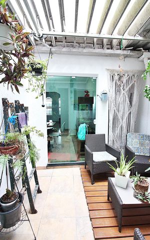 Casa à venda com 280m², 5 quartos e 2 vagasJardim de Inverno 