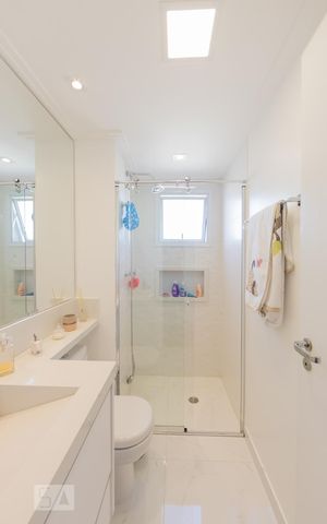 Apartamento à venda com 109m², 3 quartos e 2 vagas Apartamento à venda com 109m², 3 quartos e 2 vagasBanheiro Social