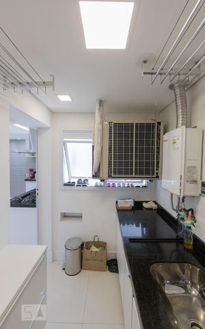 Apartamento à venda com 109m², 3 quartos e 2 vagas Apartamento à venda com 109m², 3 quartos e 2 vagasÁrea de Serviço