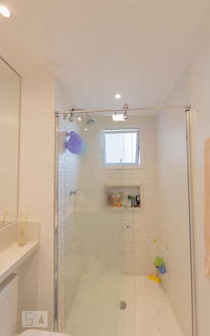Apartamento à venda com 109m², 3 quartos e 2 vagas Apartamento à venda com 109m², 3 quartos e 2 vagasBanheiro Suite