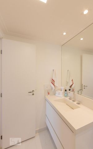 Apartamento à venda com 109m², 3 quartos e 2 vagas Apartamento à venda com 109m², 3 quartos e 2 vagasBanheiro Suite