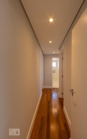 Apartamento à venda com 109m², 3 quartos e 2 vagas Apartamento à venda com 109m², 3 quartos e 2 vagasCorredor