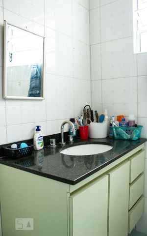 Casa à venda com 98m², 3 quartos e 2 vagas Casa à venda com 98m², 3 quartos e 2 vagasBanheiro 2° andar