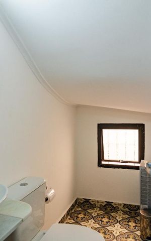 Casa à venda com 132m², 3 quartos e 2 vagas Casa à venda com 132m², 3 quartos e 2 vagasLavabo