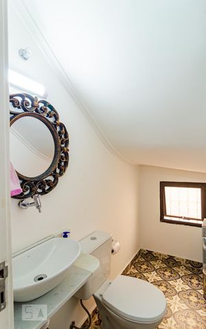 Casa à venda com 132m², 3 quartos e 2 vagas Casa à venda com 132m², 3 quartos e 2 vagasLavabo