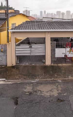 Casa à venda com 160m², 2 quartos e 1 vagaVista