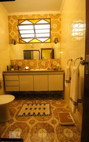 Casa à venda com 261m², 3 quartos e 4 vagasBanheiro