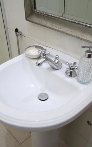 Casa à venda com 350m², 5 quartos e 1 vagaBanheiro