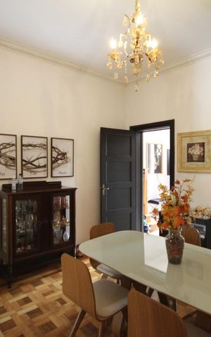 Casa à venda com 350m², 5 quartos e 1 vagaSala