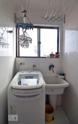 Apartamento à venda com 68m², 2 quartos e 1 vagaÁrea de Serviço