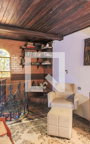 Casa à venda com 180m², 4 quartos e 2 vagasHall Quartos