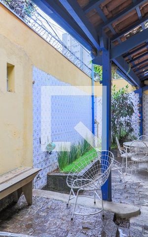 Casa à venda com 180m², 4 quartos e 2 vagasQuintal